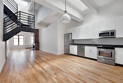Huge & Stunning West Village Penthouse Quadruplex with City & Hudson Views!! Over 2,500 Sq. Ft. interior plus 1,900 sq ft private terrace!  Fireplace, Exposed Brick & Skylights - 4 bedrooms 4 bathrooms - $24,995