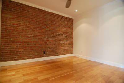 East Village 3 Bedroom with Laundry in Unit. Internal Air and Overhead Lighting.
