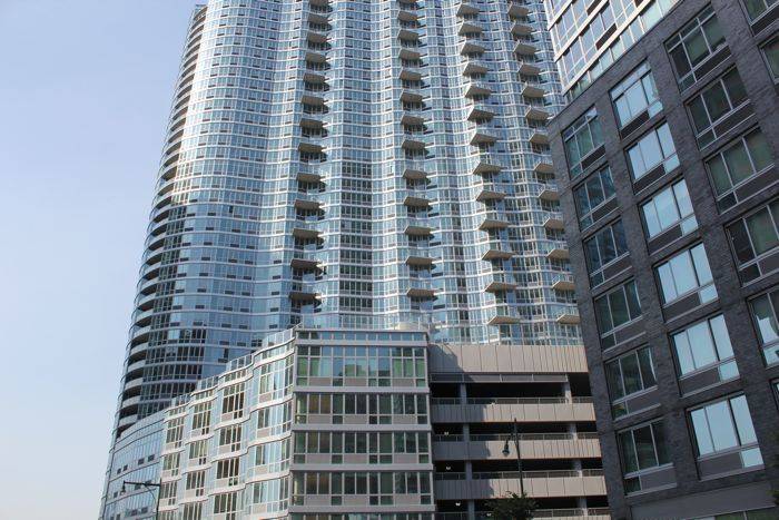NO FEE Long Island City Luxury 3Br/3Bath with East River Views, move in on March 3rd