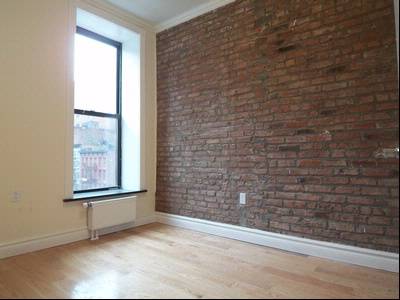13ST AND 3RD AV! BRAND  NEW CONV 3BR/2BT! CHICK BRICK WALLS! WASHER/DRYER EQUIPPED! MUST SEE!!!