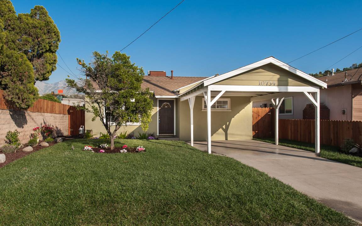Charming, Newly Redone 2 Bed 1 Bath Turnkey Home in Shadow Hills.