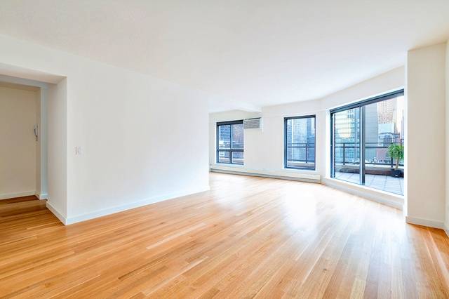 Penthouse 3 bedrooms+2.5 baths_Massive terrace _2 short blocks from Lexington ave Train Lines// East 51 st 2nd ave__Luxury living in NYC__