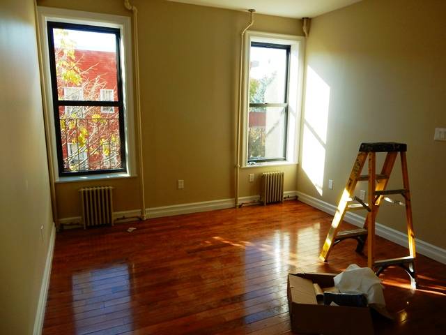 Lowest Priced Studio in Greenpoint ... near McGolrick Park!