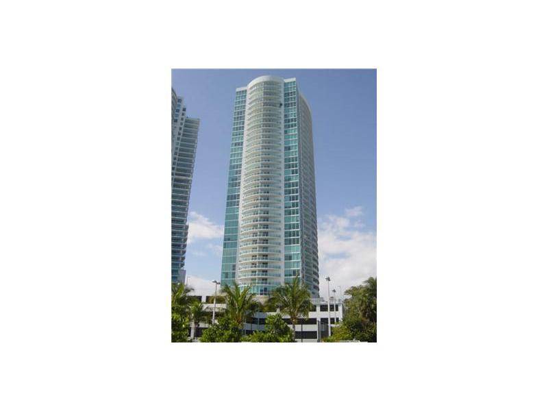 ONE OF MIAMI'S WELL-PRESERVED WATERFRONT LOCATION - Skyline on Brickell 3 BR Condo Brickell Miami