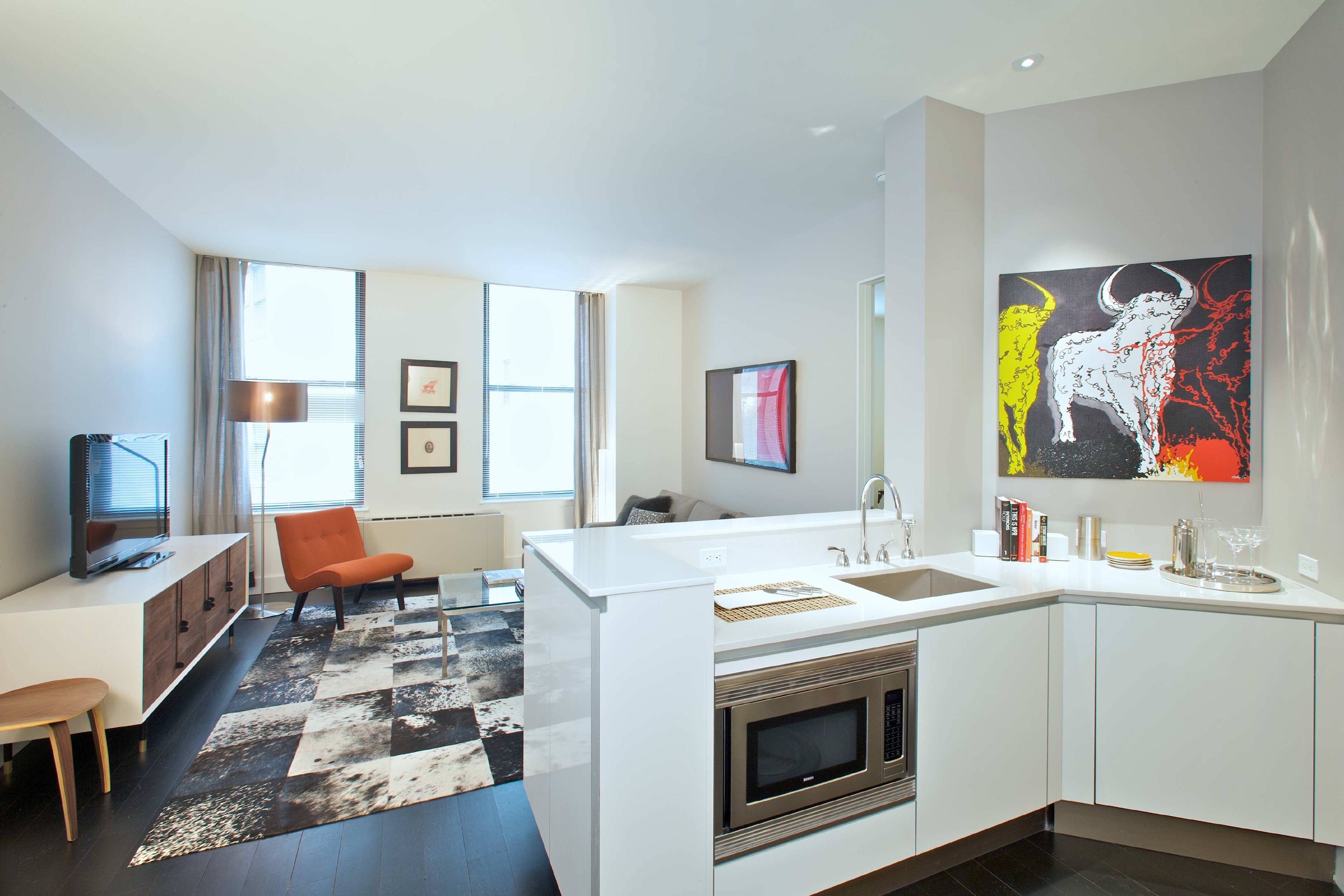 $4284**CALL 347-885-9692 for SHOWING**STUNNING* Huge 1 bedroom , Luxury in the Heart Of FiDi 