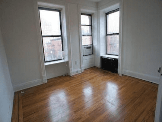 $5200- WEST VILLAGE 1 BEDROOM W/ PRIVATE ROOF DECK