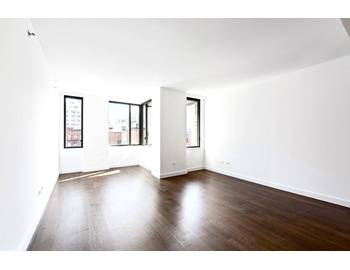 NO FEE-LARGE 3 BEDROOMS~UNION SQUARE~LUXURY~RENOVATED~STAINLESS STEEL APP~GYM~CONCIRGE~REAL PIX-FOR VIEWING 646 483 9492