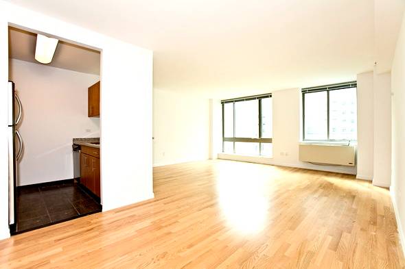 Stunning 1 BR in Prime FiDi ~ Condo Quality ~ Tons of Amenities!