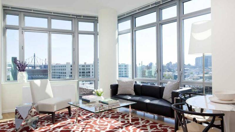 NO FEE!!! Beautiful 1 Bedroom Apartment in Luxury Building in Long Island City