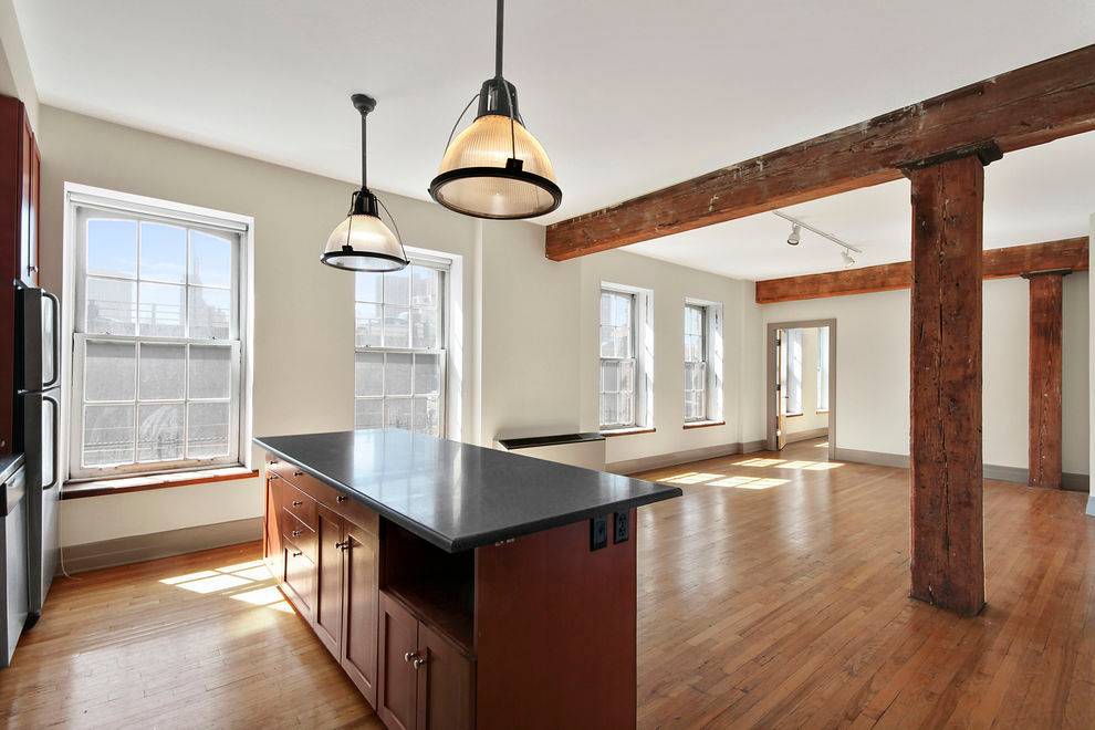 NO FEE Rare, Oversized Loft In The Heart Of Dumbo w/ Manhattan views; Amazing Space