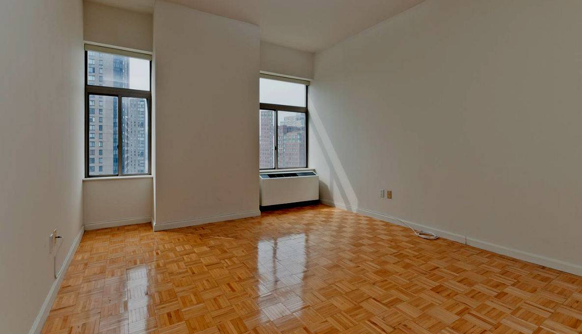 $2700**90W** 544Sq Ft Studio** EXCLUSIVE LEASE ASSIGNMENT OPPORTUNITY PLEASE CALL 347-885-9692 FOR SHOWING