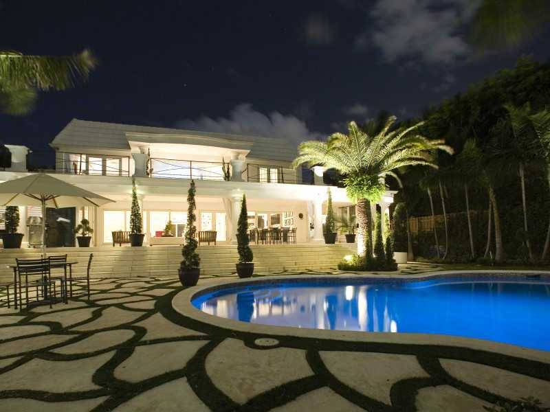 Re-constructed in 2008 - 5 BR House Miami Beach Miami