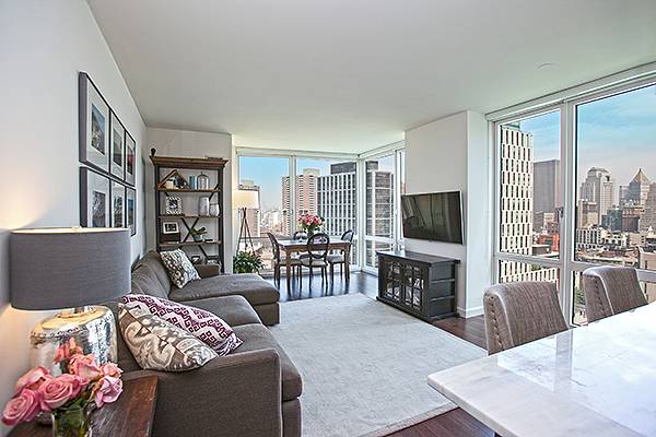 Luxury 2 bed 2 bath in Battery Park City!