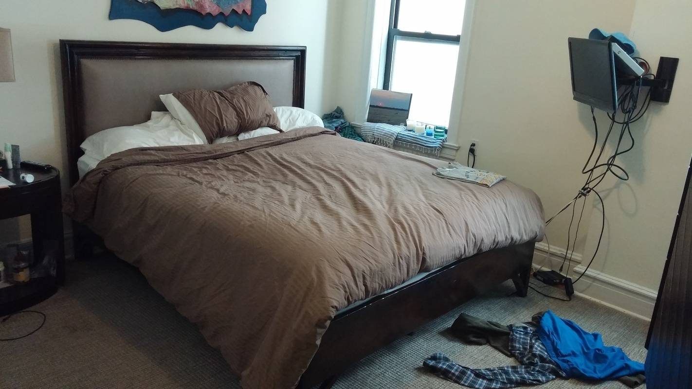 FANTASTIC LOWER EAST SIDE SHARE---RENOVATED 2 BEDROOM APT----E.HOUSTON/ORCHARD----March 1