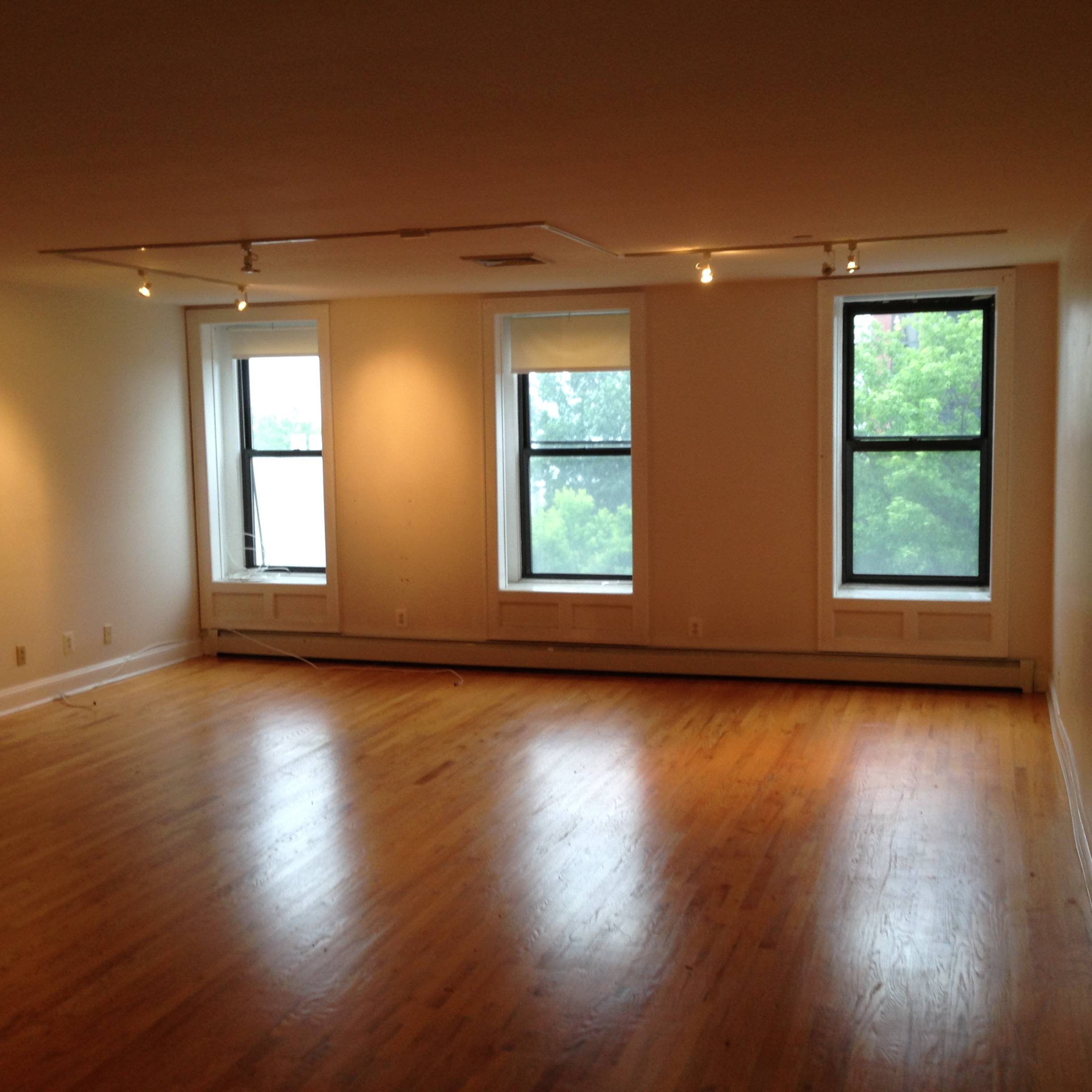 Newly Renovated 1,135 sq ft 1 Bed / convertible 2 in Park Slope, Brooklyn. Abundant Daylight with Views of Manhattan. Only Blocks from Prospect Park.