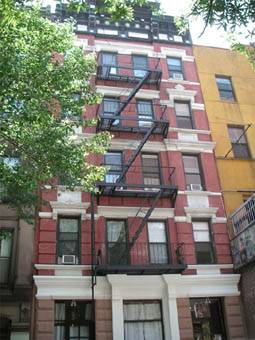 $3550 ** AMAZING LOCATION - 2 BEDROOM - CLOSE TO NYU CALL 347-885-9692 for SHOWING