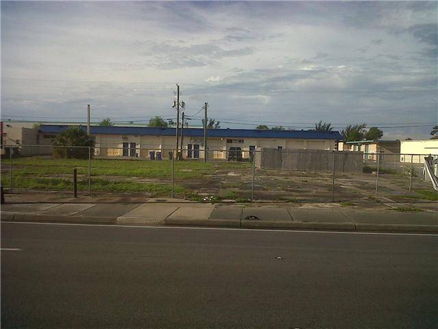 Prime Corner Commercial Lot zoned B1 with major exposure on Oakland Blvd