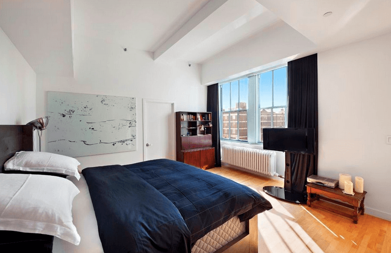 $5874 NoHo Prime luxury building. Bright 1 Bed + 1 Bath. Between the East and West Village.