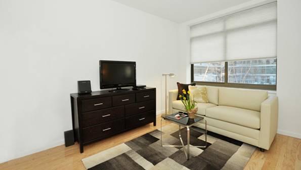 FULLY FURNISHED SHORT/LONG TERM HUGE BEAUTIFUL STUDIO IN LUXE FULL SERVICE BUILDING ON A PRIME PARK AVENUE LOCATION! 