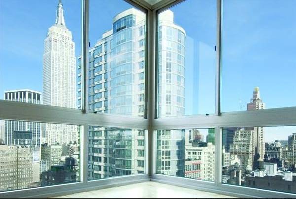 Large 2 bed 2 bath. Panorama view of the Empire State Building