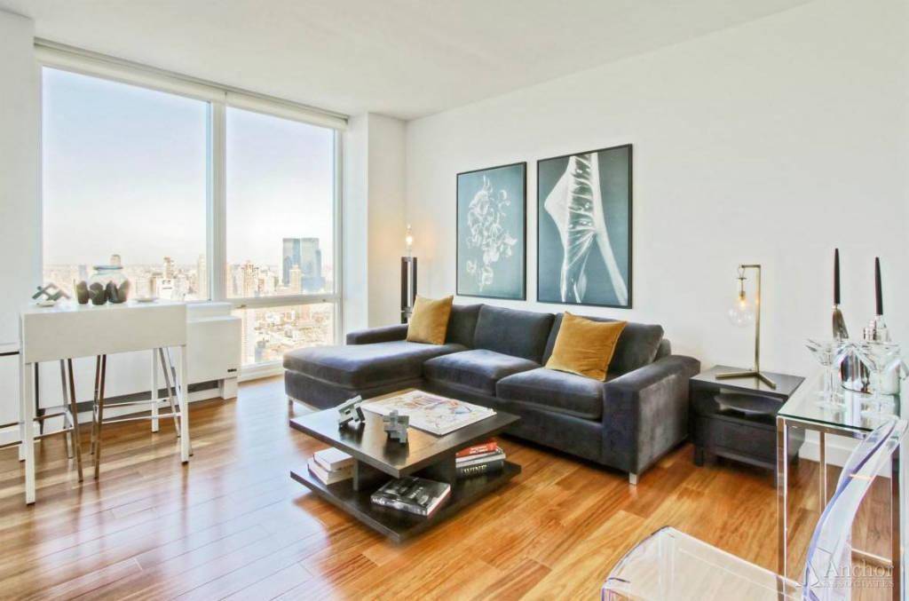 PRIME TRIBECA--ROOF DECK--PLAY ROOM---BASKET BALL--GARAGE--CONCIERGE---NO FEE- DOORMAN--HUGE LAYOUT--FOR PRIVATE VIEWING 646 483 9492