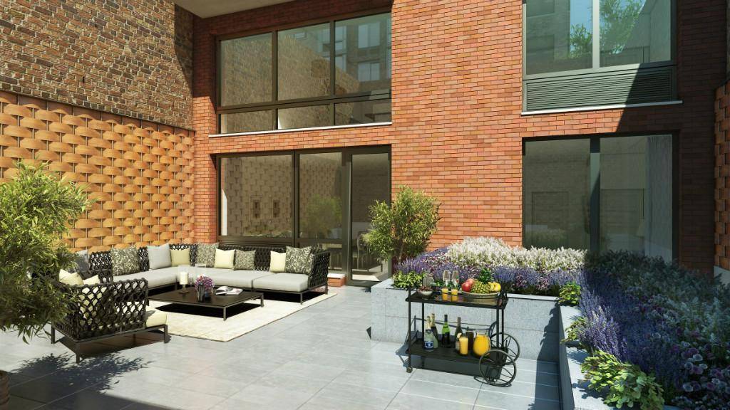 Modern Elegant 3 Bedroom/Cnv4  Maisonette with Spacious Private Garden on Posh West End Avenue