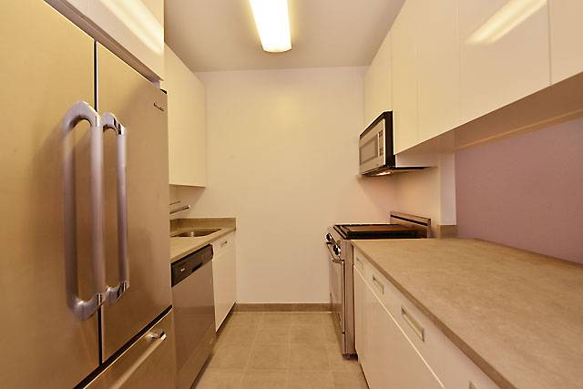 NO FEE!!  Three Bedroom Conversion in the Heart of the Financial District