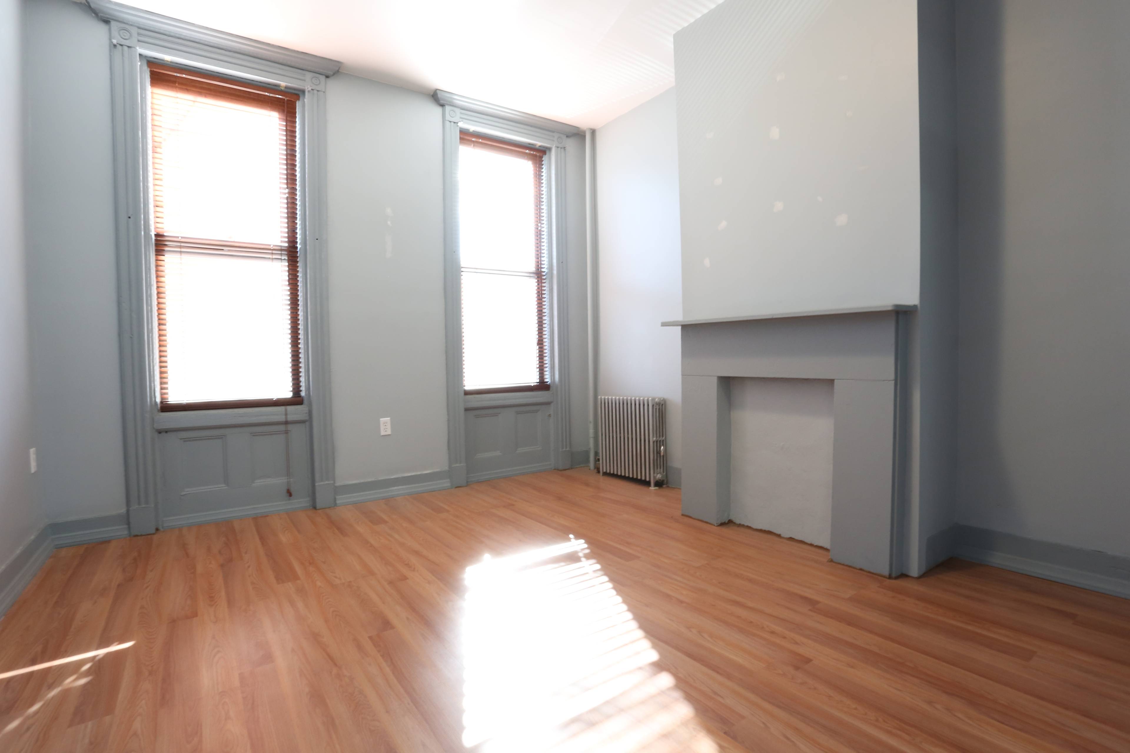 Spacious Railrod Style in Greenpoint! 