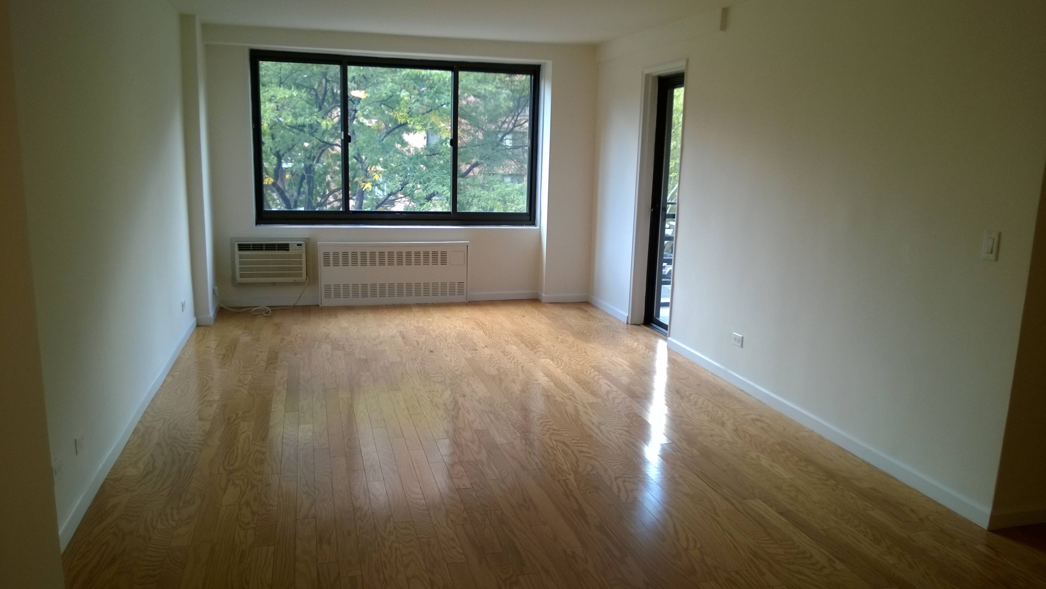★★★ ONE BEDROOM  Luxury  Renovated Apartments W/D WIC .. Superb Location at Harlem Best Address