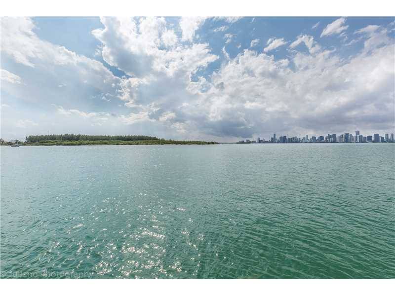 Panoramic unobstructed views of Bay & Miami Skyline gorgeous corner unit