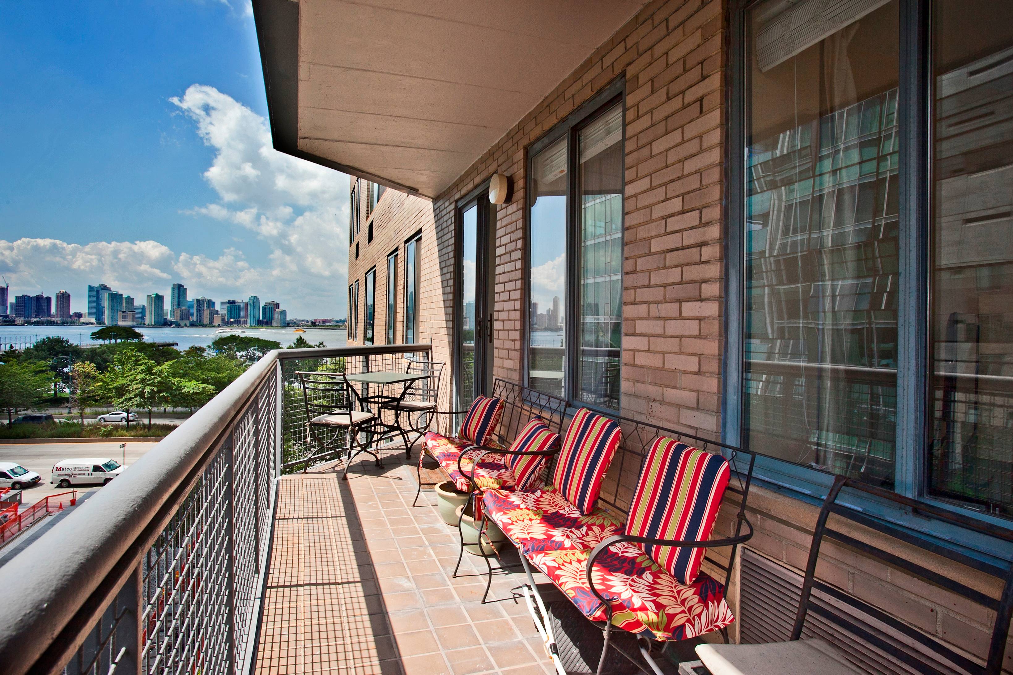 Large 1BR, with Private Balcony, River Views, Wood-Burning Fireplace, in Full-Service Luxury Co-op (Oct 15 or Nov 1)