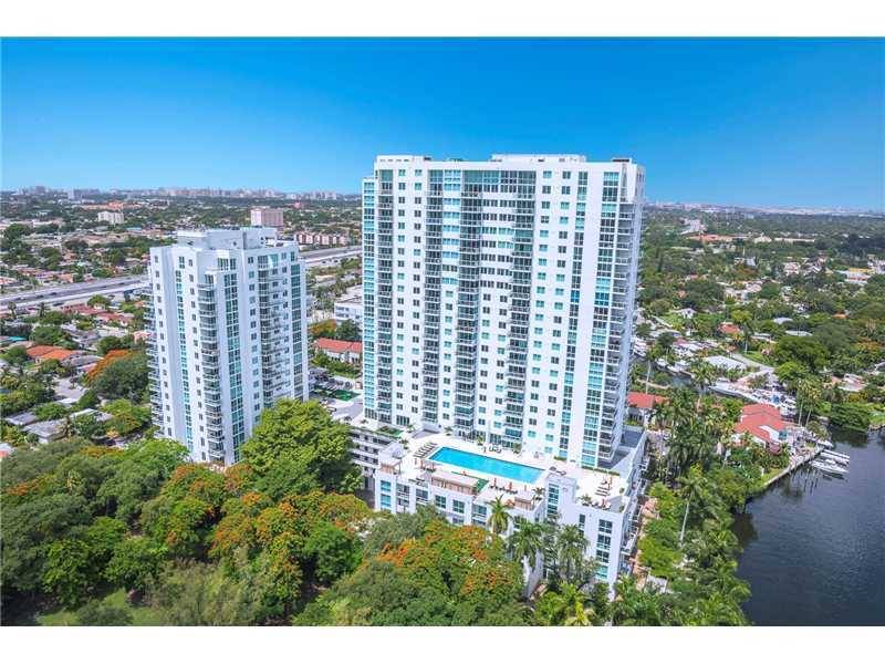 Stunning Centrally Located Highrise with Views over the Historic Miami River and Downtown Miami