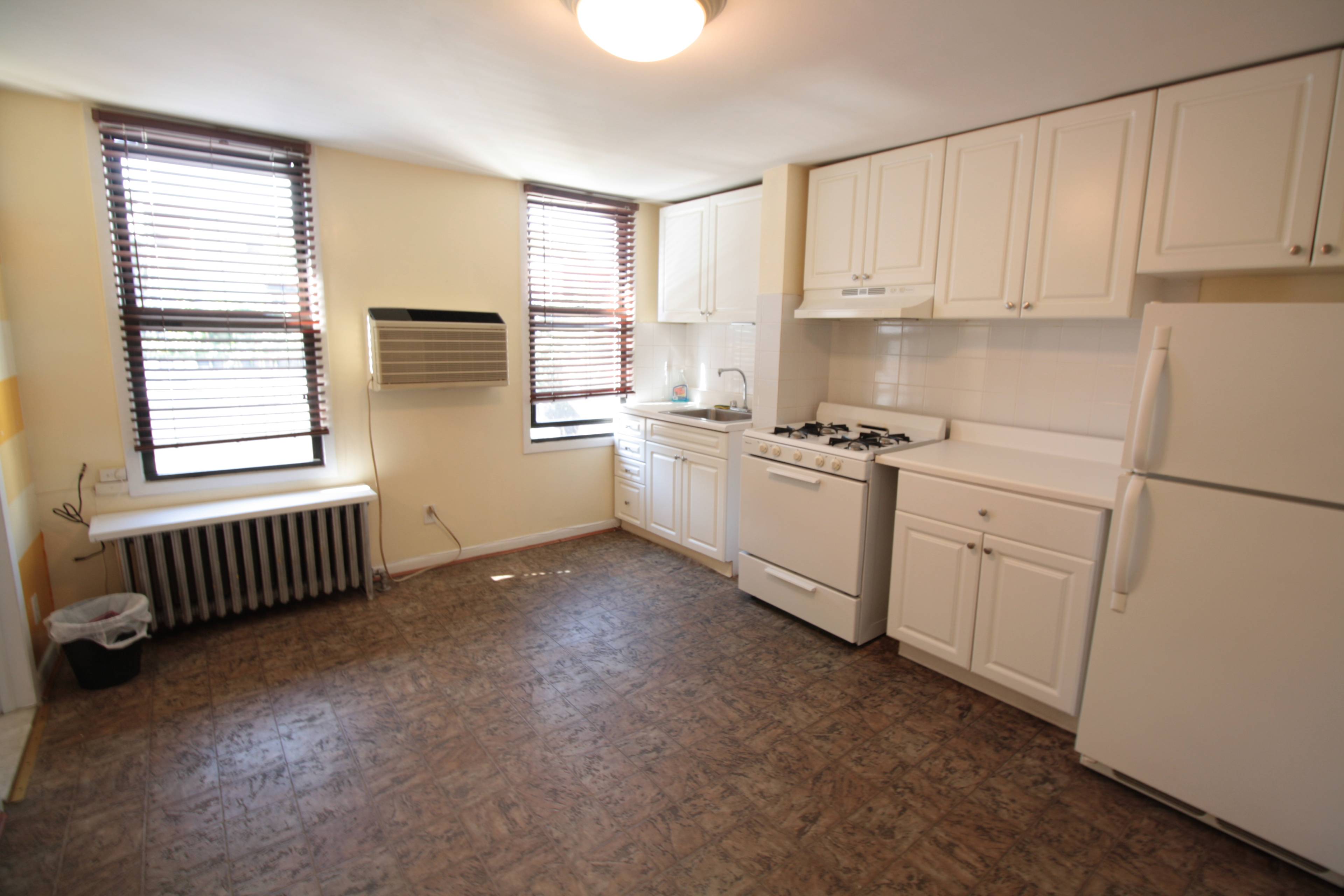SPACIOUS 1 BED + Home Ofice for rent in a lovely private home in WIlliamsburg, Steps to the L Train!