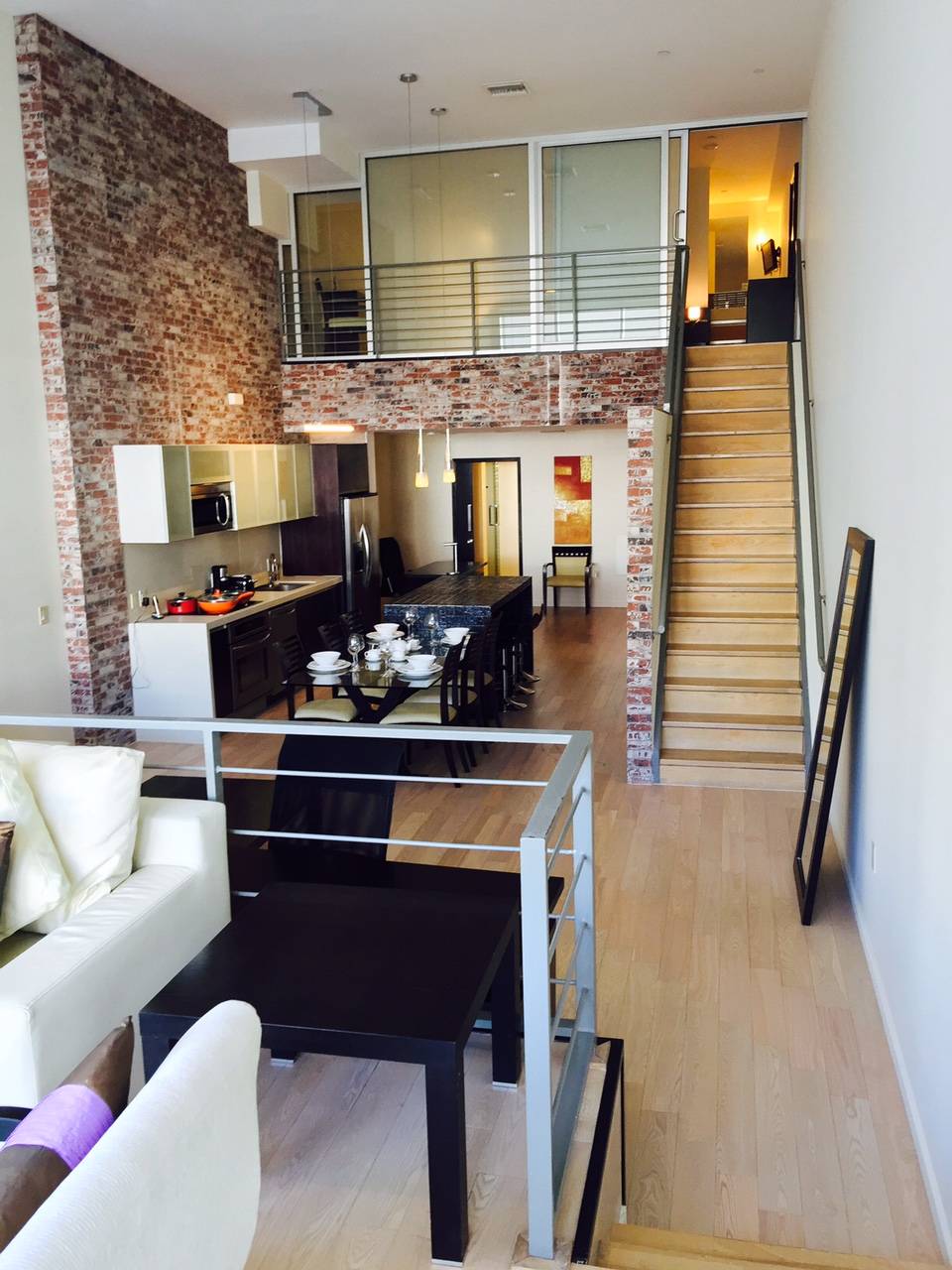 EXECUTIVE LOFT & STOREFRONT IN DTLA, TENTEN, A NEW LIFESTYLE SOLUTION FOR PROFESSIONALS WANTING TO LIVE, WORK, AND PLAY