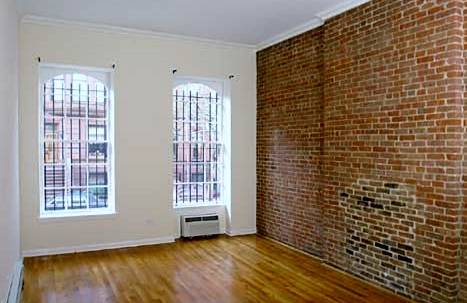 _Beautiful 2BR/1.5 Bath in the heart of Upper West SIde_Fireplace_Exposed Brick_Right off Central Park!