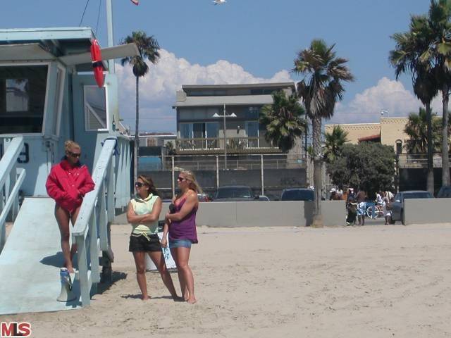 Ocean and Boardwalk Views - 2 BR Condo Venice Los Angeles