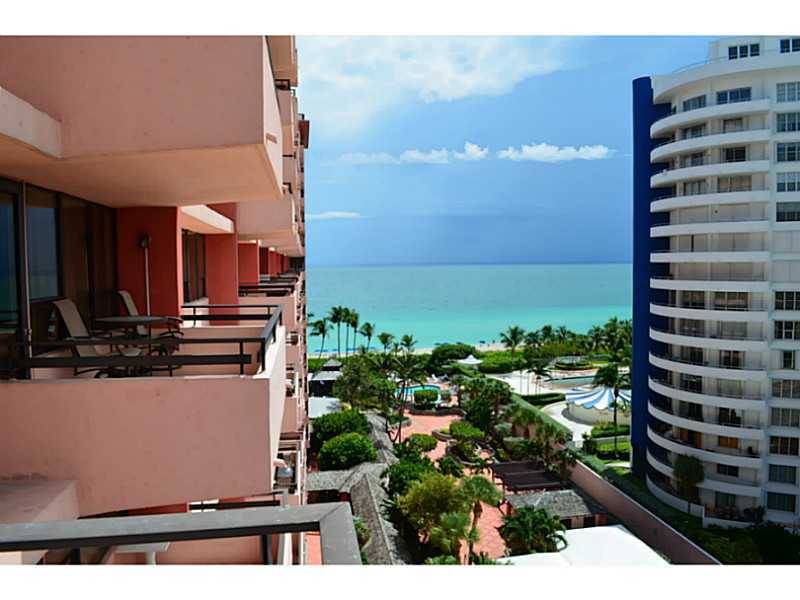 Spectacular 2 bedroom/2bathrooms highrise with bay & ocean views