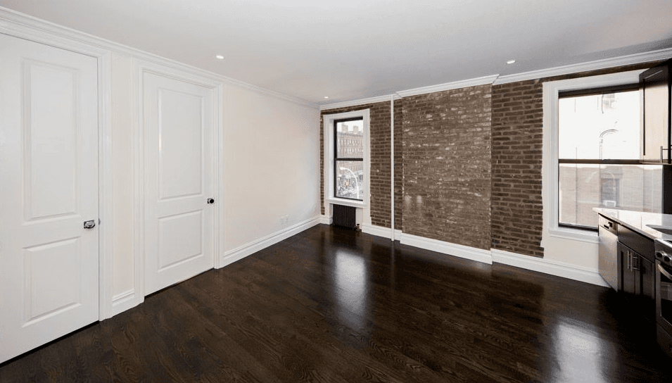 FREE RENT & NO BROKER FEE- Upper West Side 4 Bed + 2 Bath. Call 212-729-4181 for showings.