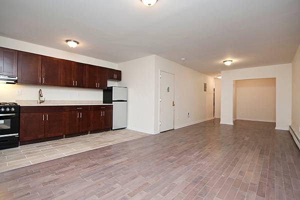 Gut Renovated Full Floor 1200 sq ft 1 BR with Study/Home Office / South & North Exposures / No Fee