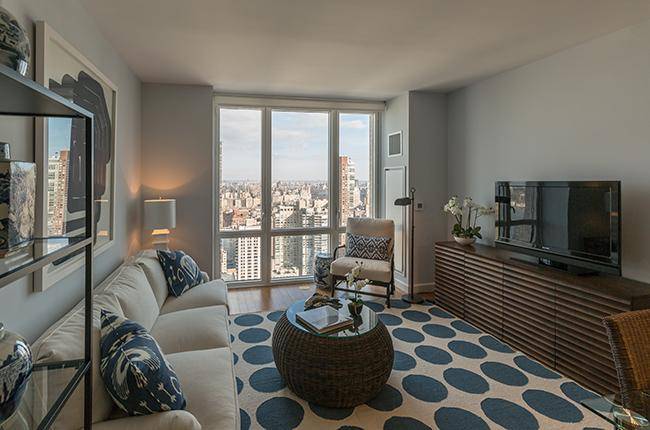 Spacious studio just steps from Lincoln Center! 