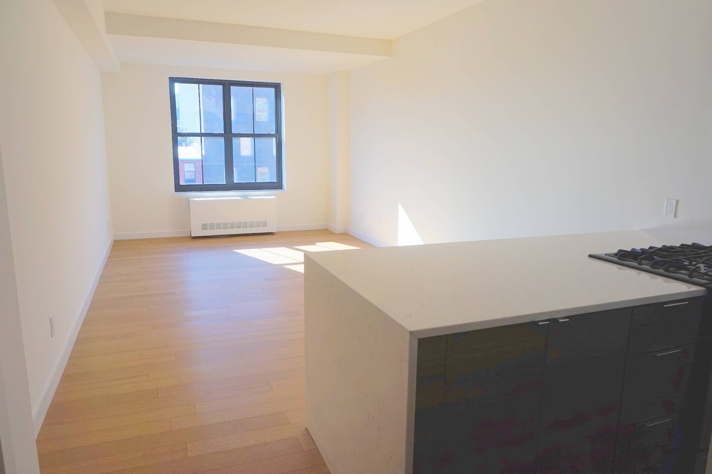 GUT RENOVATED 1BD/1BA IN FULL-SERVICE LUXURY BUILDING