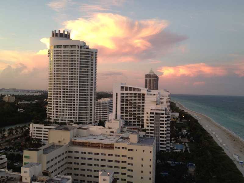 BEAUTIFUL JR SUITE/1 BATH WITH OCEAN & CITY VIEWS - FONTAINEBLEAU II Condo Miami Beach Miami