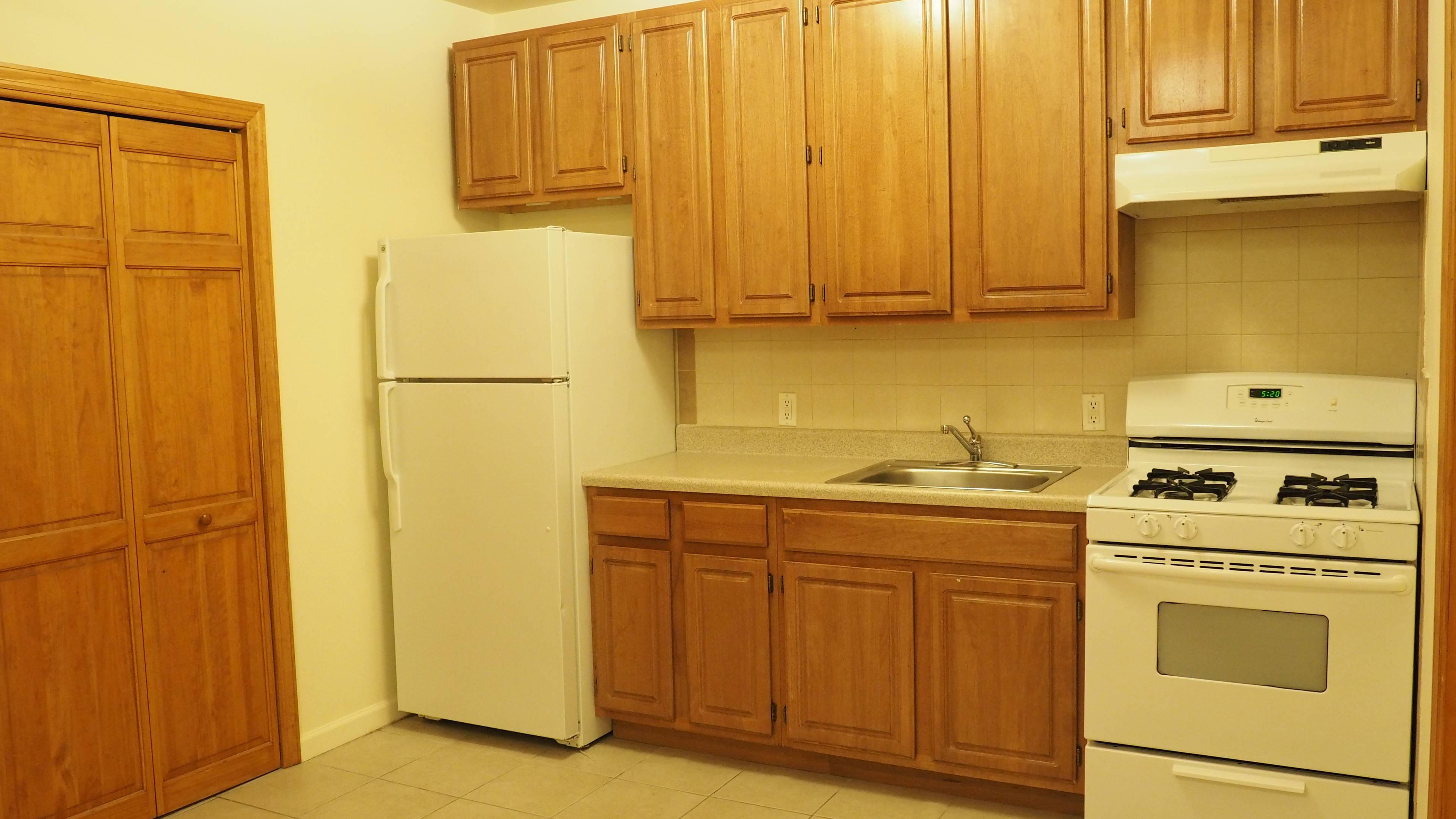 True 2 Bed in PRIME NORTH WILLIAMSBURG!! Steps to the Bedford Ave L Train!