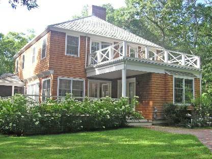 A GREAT TRADITIONAL HOME IN AMAGANSETT-NORTH