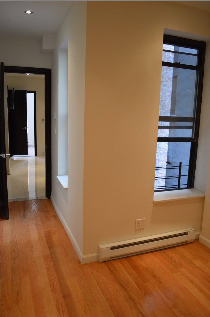 ★★★ NO FEE !!! Upper West SIde - Manhattan Avenue  W 114 St  - 1 Bed /1Bath apartment .  WILL RENT FAST