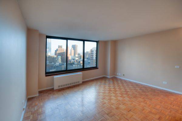 SPACIOUS 1 CONV' 2 BDR--HEART OF MIDTOWN---W36/6th----NO FEE--HERALD SQUARE..MACY'S..KOREA TOWN