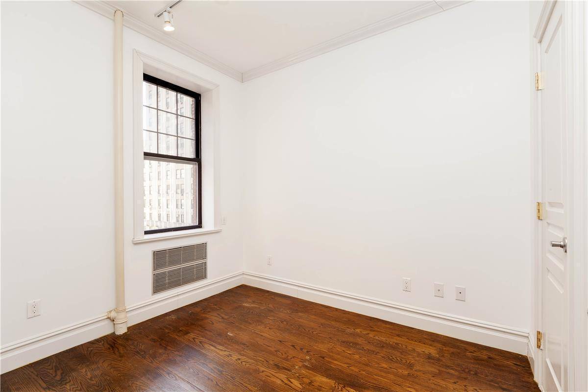 EXCELLENT LOCATION--W8/5th AVE--GREENWICH VILLAGE--ELEV/LAUNDRY BLDG--LUXURY LIVING--