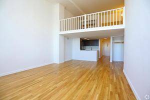 COSMIC STUDIO***2 BATH***WEST VILLAGE***FABULOUS BUILDING***PRISTINE FIXTURES***GREAT LAYOUT***TONS OF SHOPPING***EXCELLENT NIGHTLIFE!!