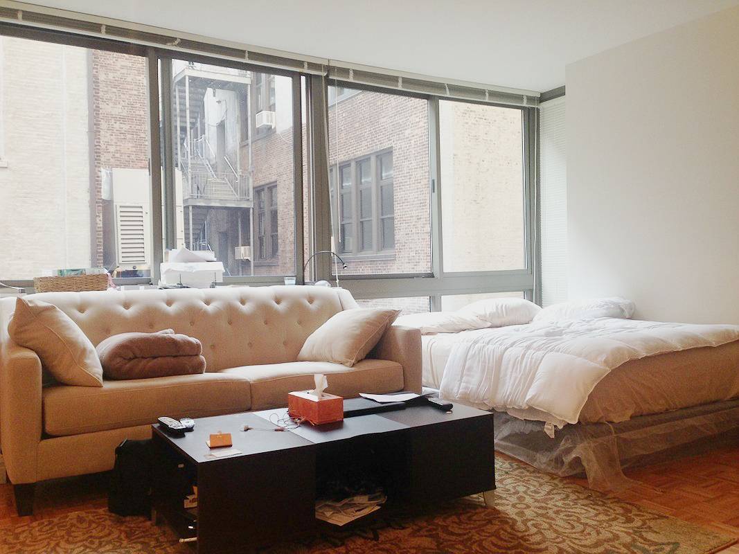 $2600 **EXCLUSIVE LEASE ASSIGNMENT STUDIO** CARNEGIE HILL PLACE**DOORMAN**GYM**ROOFTOP DECK PLEASE CALL 347-885-9692