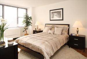 Kips Bay: Super sized Three Bedroom Luxury apartment!